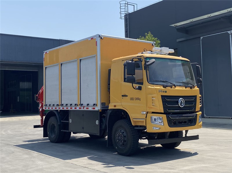 CSC5120XZMD6型搶險(xiǎn)救援照明車(chē)