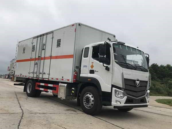 CSC5180XZWB6型雜項(xiàng)危險(xiǎn)物品廂式運(yùn)輸車