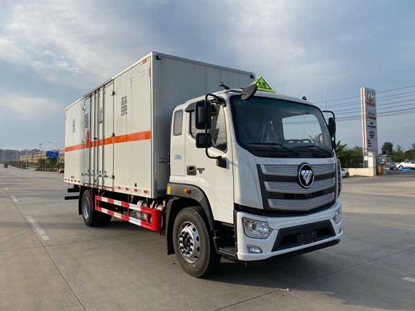 CSC5180XRYB6型易燃液體廂式運(yùn)輸車