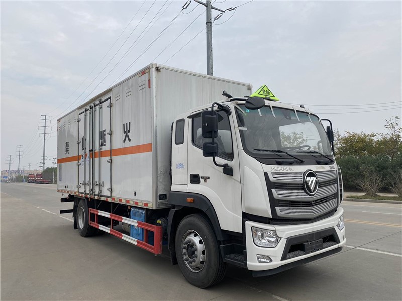 CSC5180XDGB6型毒性和感染性物品廂式運(yùn)輸車