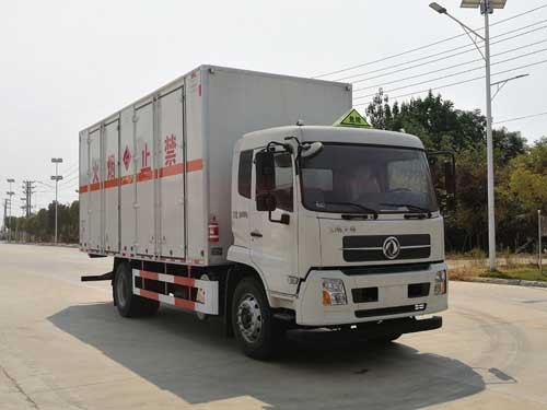 CSC5180XRYD6型易燃液體廂式運輸車