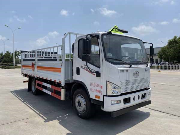 CSC5120TQPCA6型氣瓶運(yùn)輸車