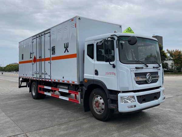 CSC5185XRQ6型易燃?xì)怏w廂式運(yùn)輸車
