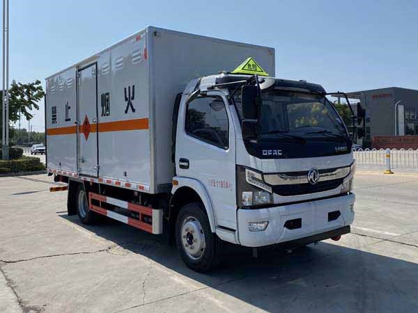 CSC5125XRQ6型易燃?xì)怏w廂式運(yùn)輸車