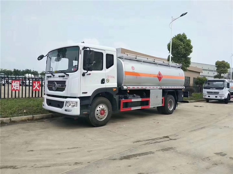 國五東風(fēng)天錦14.5方運(yùn)油車介紹