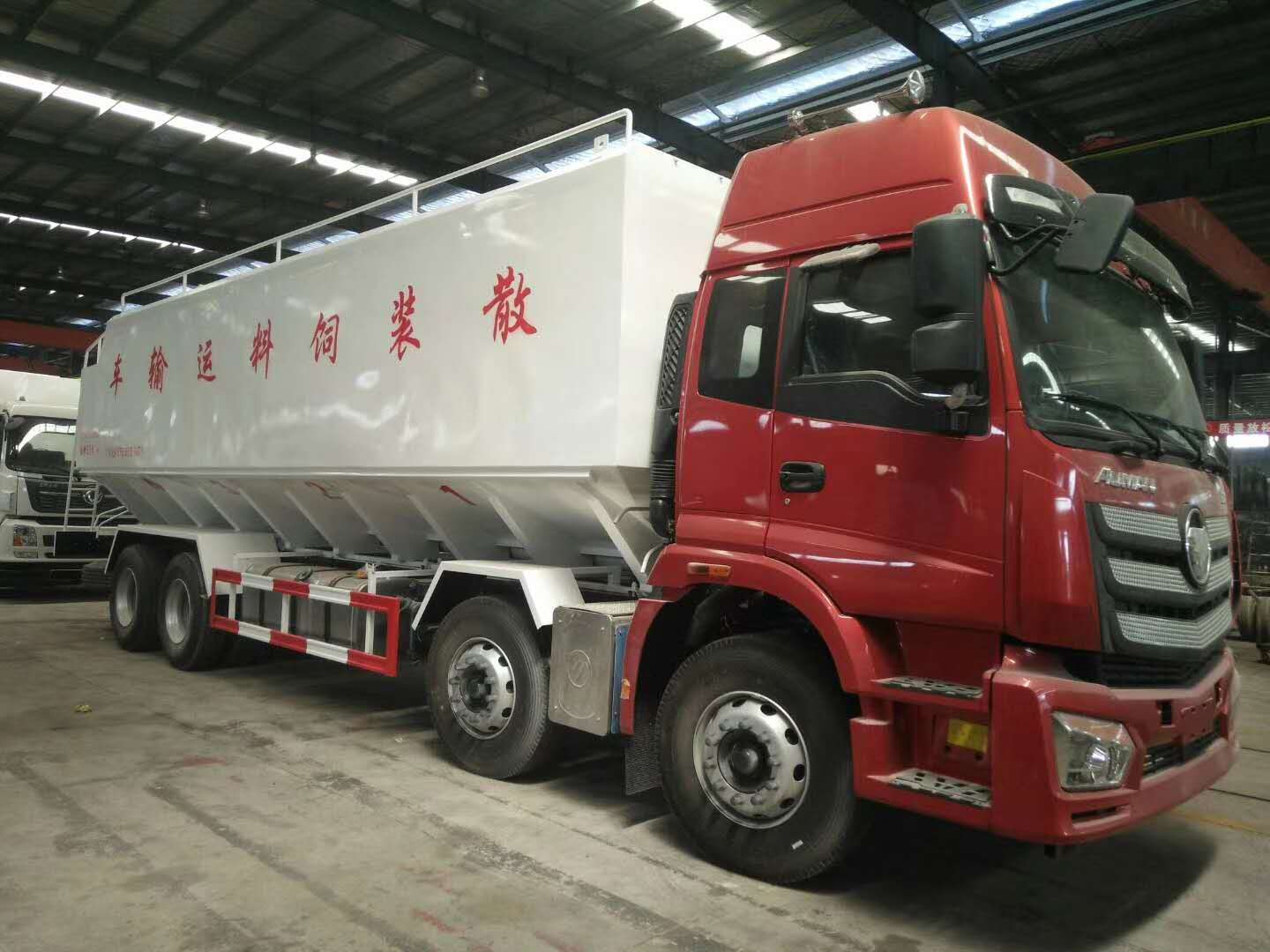 福田歐曼40方散裝飼料車介紹