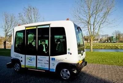 荷蘭無(wú)人駕駛擺渡車上路 4月將試驗(yàn)貨車